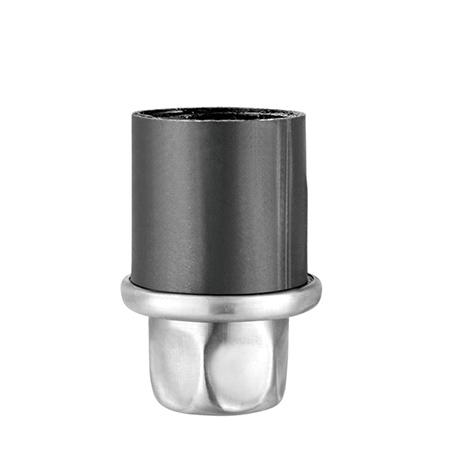 أقدام من ستانلس ستيل