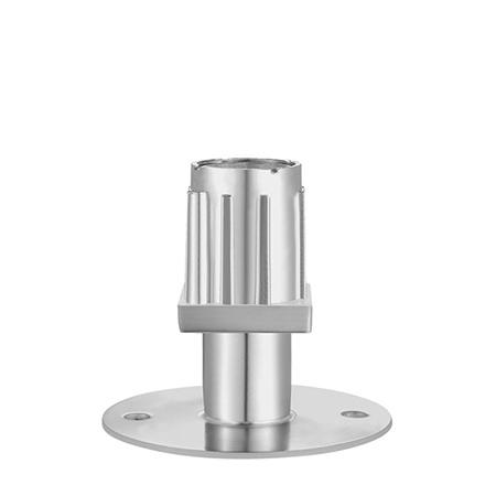 أقدام من ستانلس ستيل